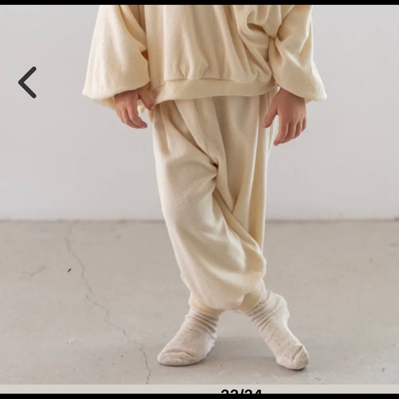 KINDLY THE LABEL Pale Yellow Terrycloth Matching Set - Picture 2 of 4